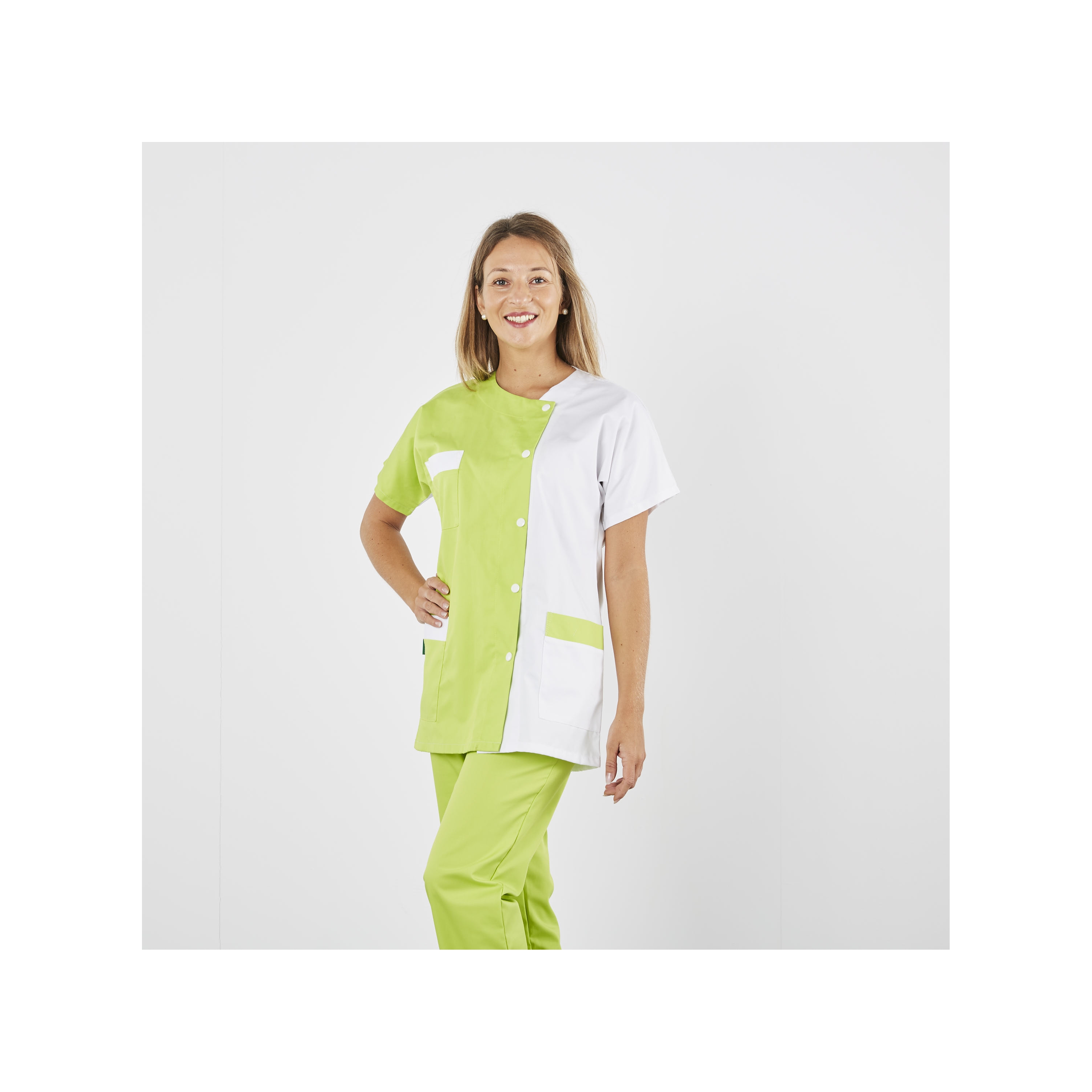 Blouse médical Infirmière ou Pharmacie Femme couleur Blancime serge
