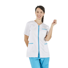 Tenue d’infirmière et tenue d’infirmier