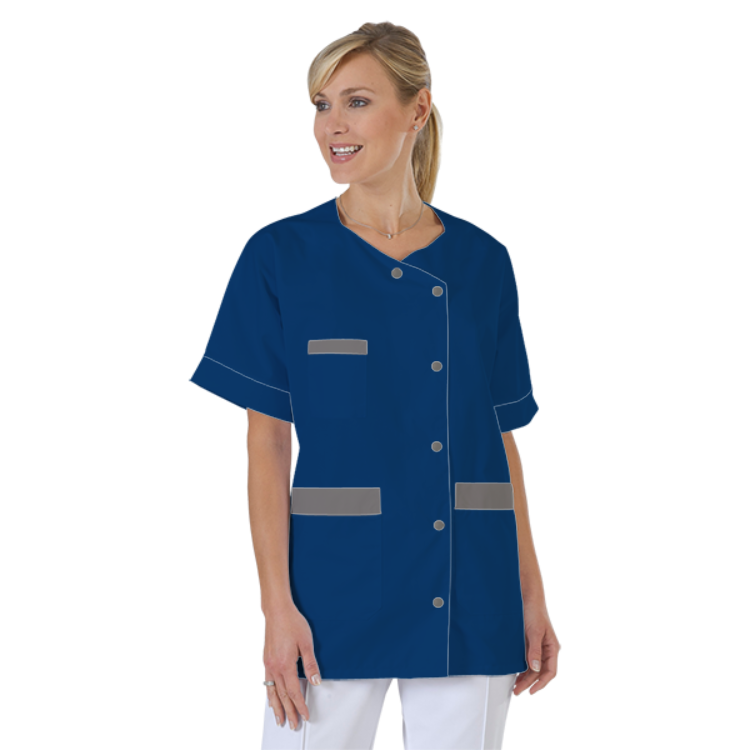 blouse-infirmiere-personnalise-col-trapeze acheté - par Justine - le 17-06-2020